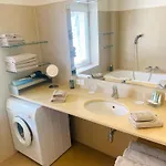 Mit Seesicht Und Hotelservices Maria Wörth