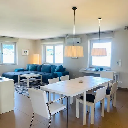 Mit Seesicht Und Hotelservices Apartment