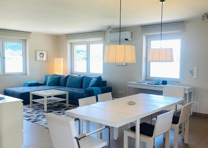 Mit Seesicht Und Hotelservices Apartament
