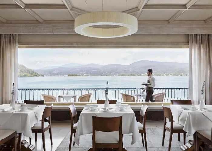 Mit Seesicht Und Hotelservices * Maria Wörth